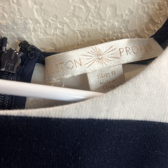 Boston Proper Woman’s Navy Blue & White Striped Mini Dress. Size 8 women's - Picture 4 of 6